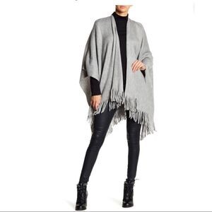Vince Camuto Feels Like Home Ruana In Heather Grey